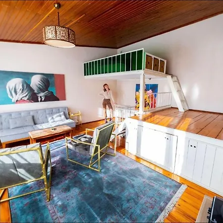 Taksim Funhouse Apartment *