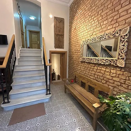 Tarihi Konak Odasi