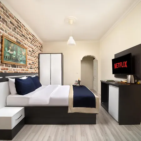 & Hotel