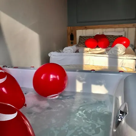 Newalla Old Szálloda 5*