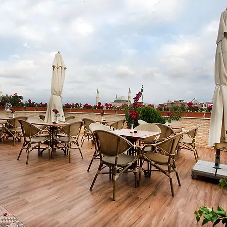 White House Hotel