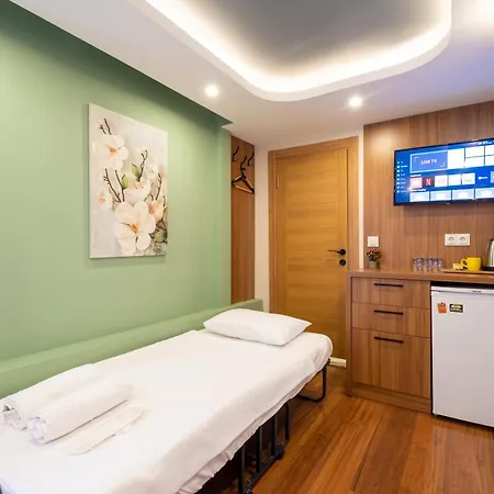 Istanbulites Hotel 3*