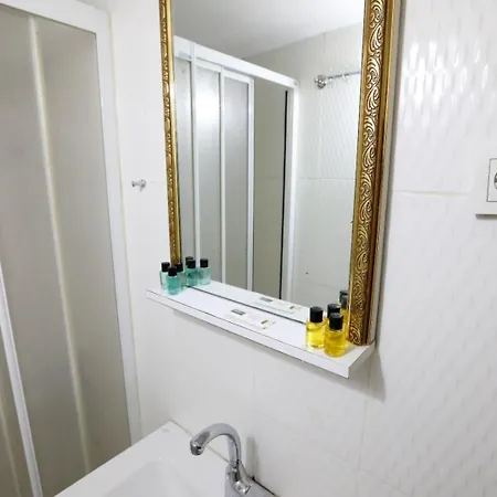 Apartment Magnolia Hause With Terrace 200 Meters From Taksim