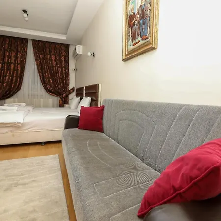 Apartment Magnolia Hause With Terrace 200 Meters From Taksim