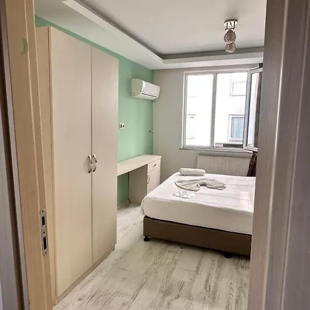 Magnolia Hause With Terrace 200 Meters From Taksim Apartment