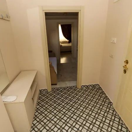 Magnolia Hause With Terrace 200 Meters From Taksim