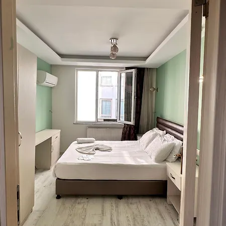Magnolia Hause With Terrace 200 Meters From Taksim *