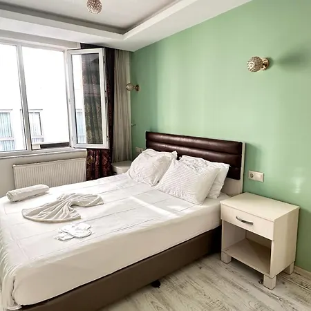 Magnolia Hause With Terrace 200 Meters From Taksim Apartment *