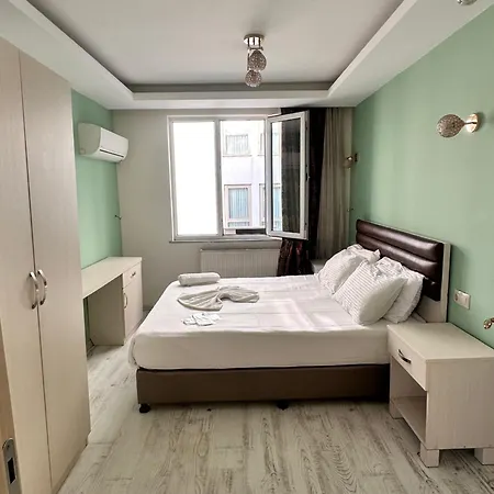 Magnolia Hause With Terrace 200 Meters From Taksim Istanbul