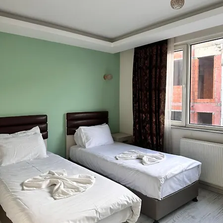 Magnolia Hause With Terrace 200 Meters From Taksim Istanbul