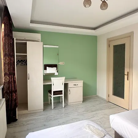 Magnolia Hause With Terrace 200 Meters From Taksim Apartment