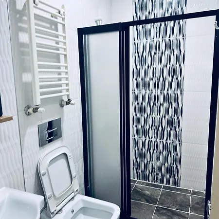 Apartment Magnolia Hause With Terrace 200 Meters From Taksim
