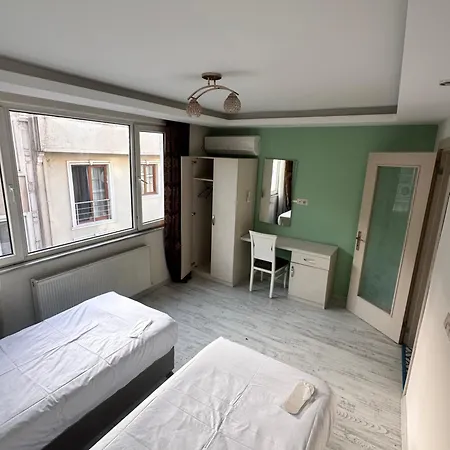 Magnolia Hause With Terrace 200 Meters From Taksim