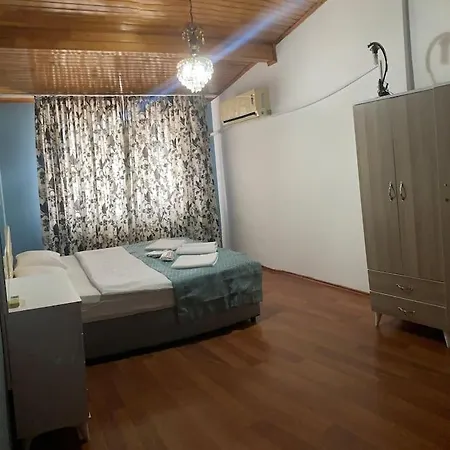 Apartment Magnolia Hause With Terrace 200 Meters From Taksim