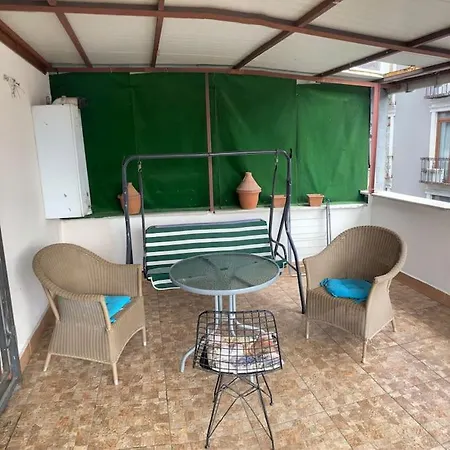 Apartment Magnolia Hause With Terrace 200 Meters From Taksim *