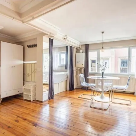 Apartment Taksim Funhouse *