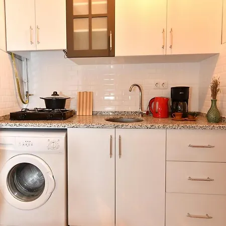 Historical & Retro House @central Of Taksim Apartment *