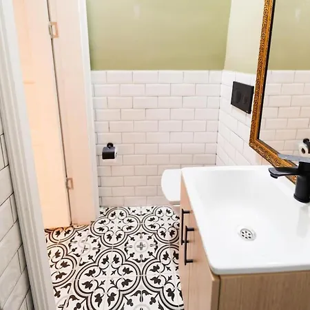 Apartment Istiklal Yakininda Yenilenmis