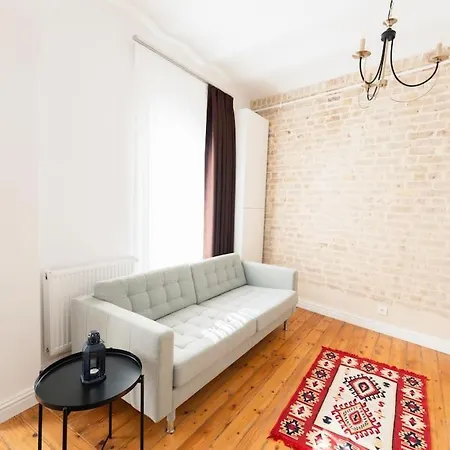 Apartment Istiklal Yakininda Yenilenmis