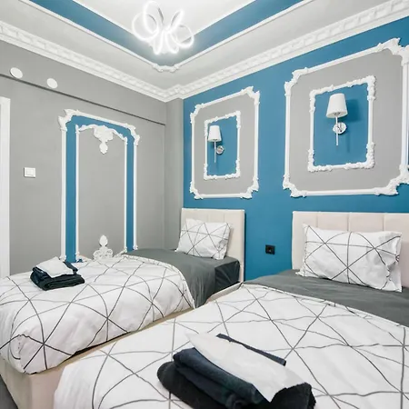 Blue White House Istanbul