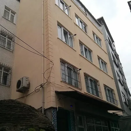 Kismet Apartment