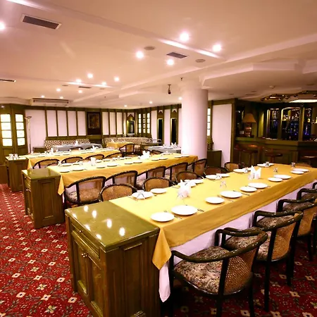 Hotel Royal 4*