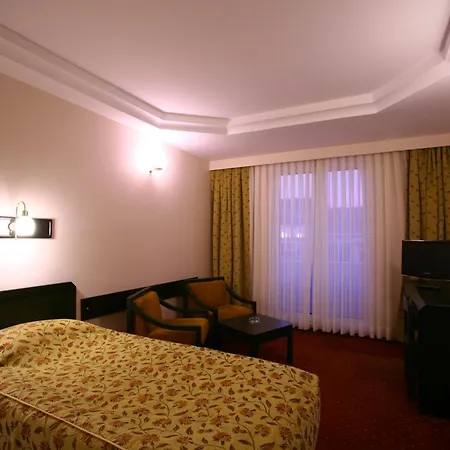 Royal Hotel 4*