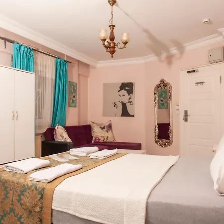 Aparthotel Yesim Suit *