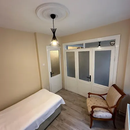 1001 Boutique House Apartament