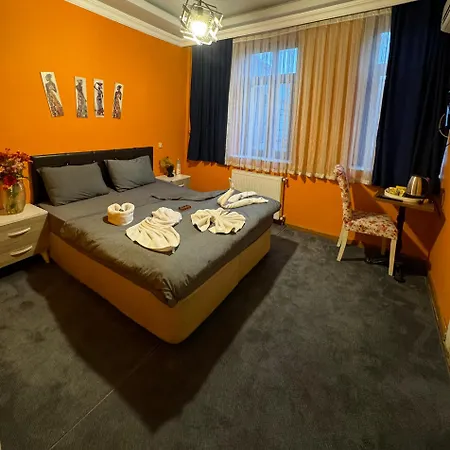 Taksim Pandora *