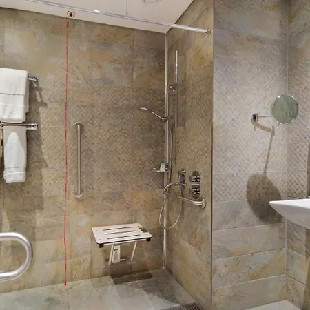 Hotell Doubletree By Hilton - Piyalepasa