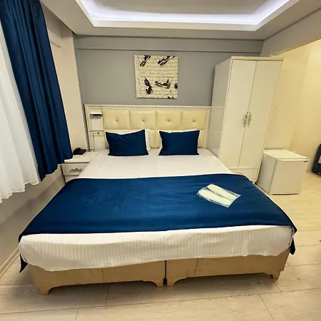 Hotel Taksim Istiklal 3*