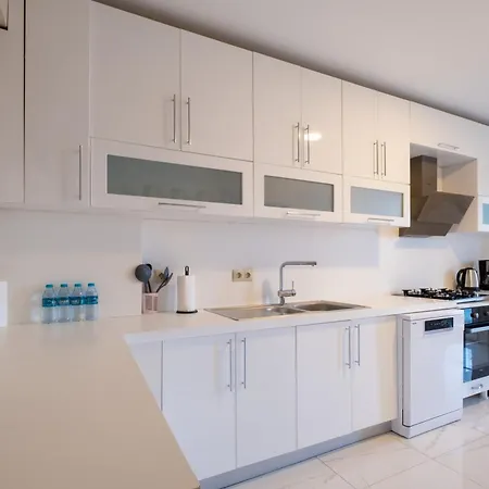 Bosphorus Bliss - Stunning 6br Dublex Penthouse Apartment *