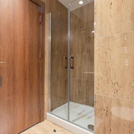 212 Outlet Karsisinda Lux N7 *