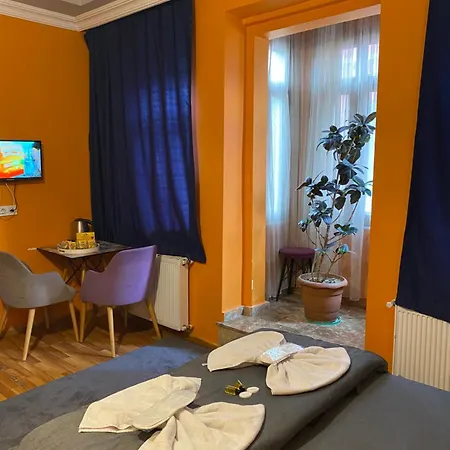 Taksim Pandora * Provincia di Istanbul