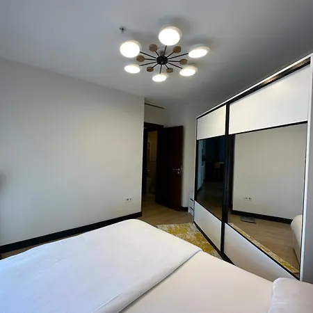 Stylish Flat-eagle Eye For * اسطنبول