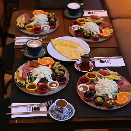 Hotel Ethnica Old 2*