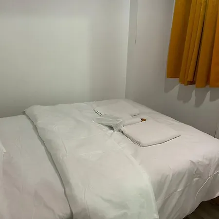La Perato Hotel *