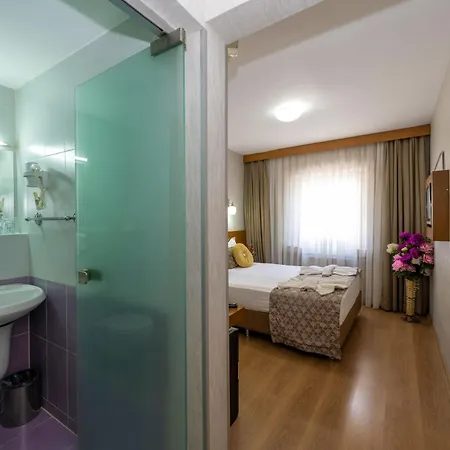 Hotel Grand Ons 3*