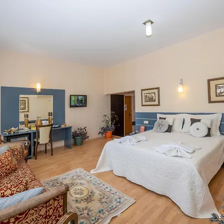 Hotel Grand Ons 3*