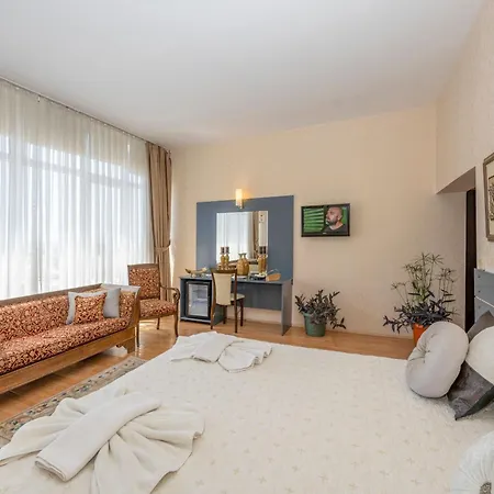 Grand Ons Hotel 3*