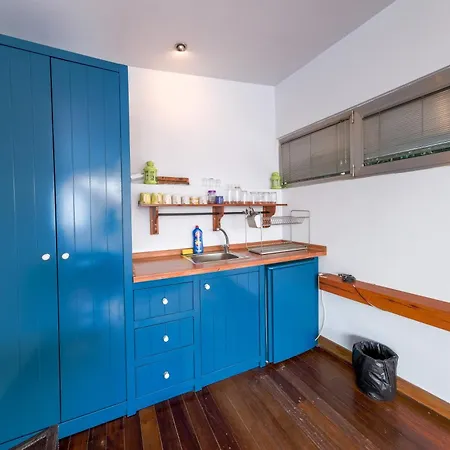 Villa Maison Detroit : Iconic 3br Triplex W/ Great Views Istanbul