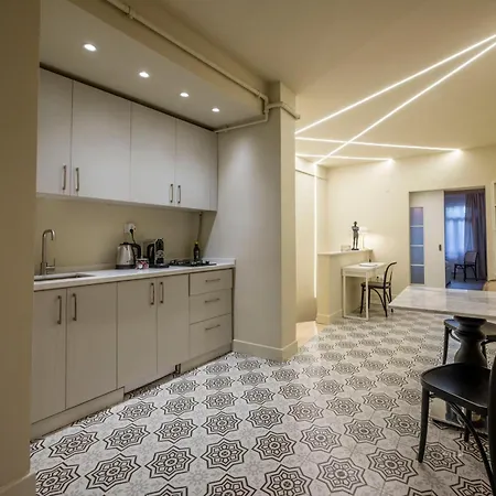 The Stylish Townhouse - Center