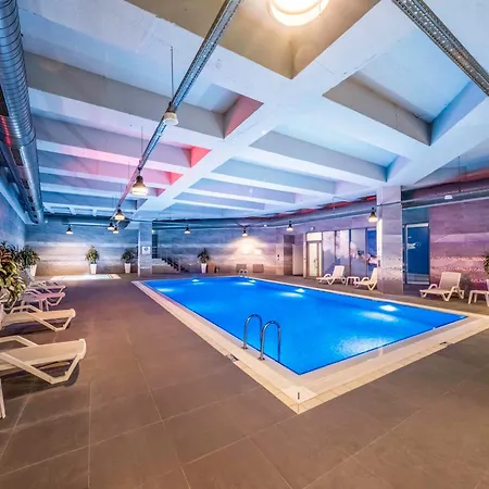 מלון Radisson Residences Vadistanbul 4*