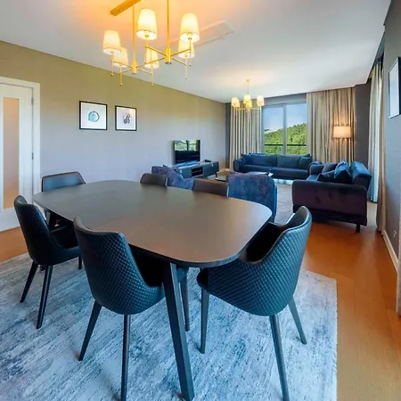Radisson Residences Vadistanbul מלון