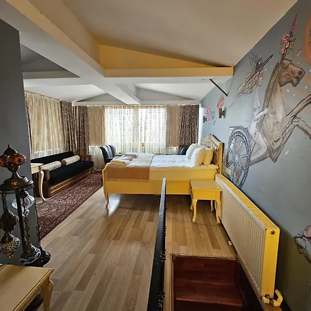 Optimist 3* Estambul