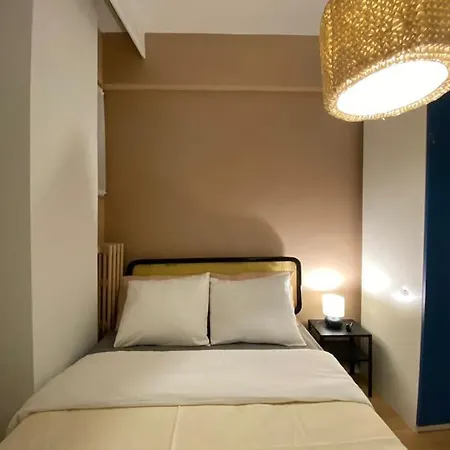 Spacious 3br 3ac Near Metro Apartment