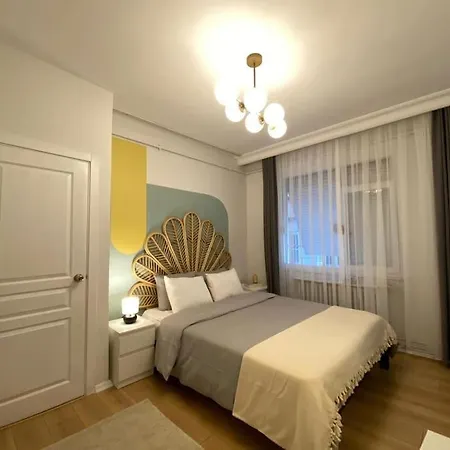 Apartment Spacious 3br 3ac Near Metro Istanbul
