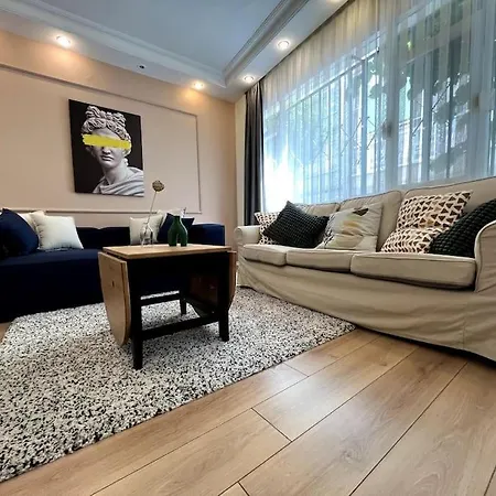 Apartment Spacious 3br 3ac Near Metro