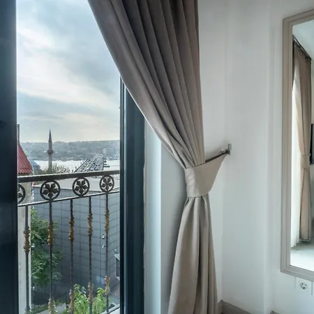 Perla Galata Hotel 3*